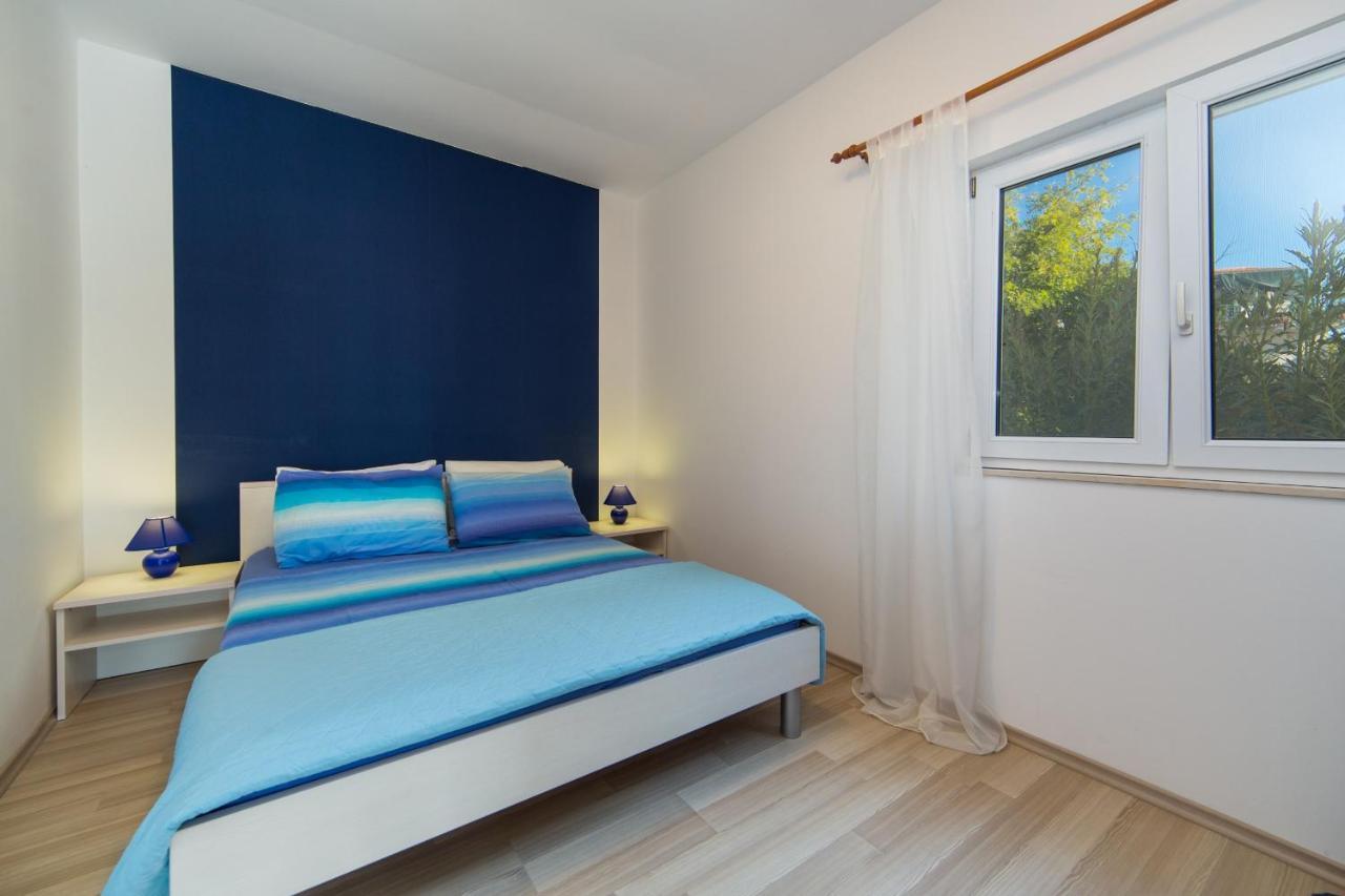 Apartments Color Brist Bagian luar foto