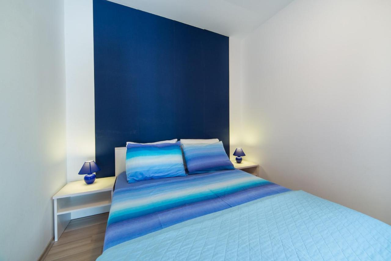 Apartments Color Brist Bagian luar foto