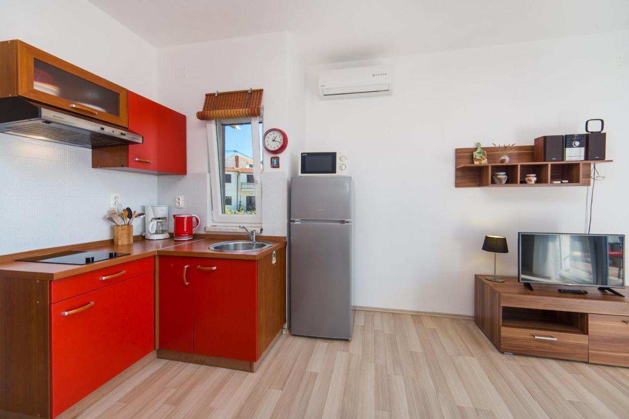 Apartments Color Brist Bagian luar foto