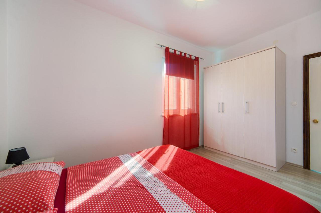 Apartments Color Brist Bagian luar foto