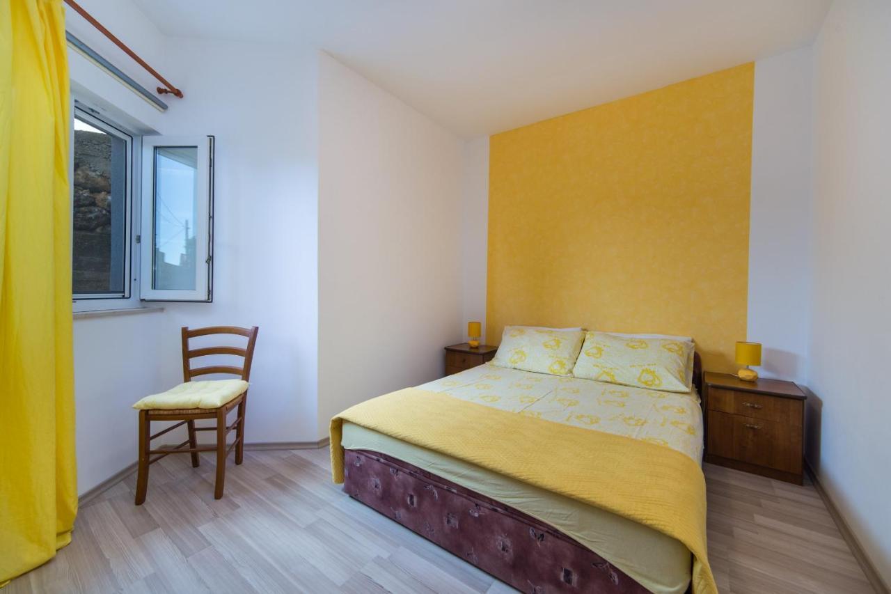 Apartments Color Brist Bagian luar foto