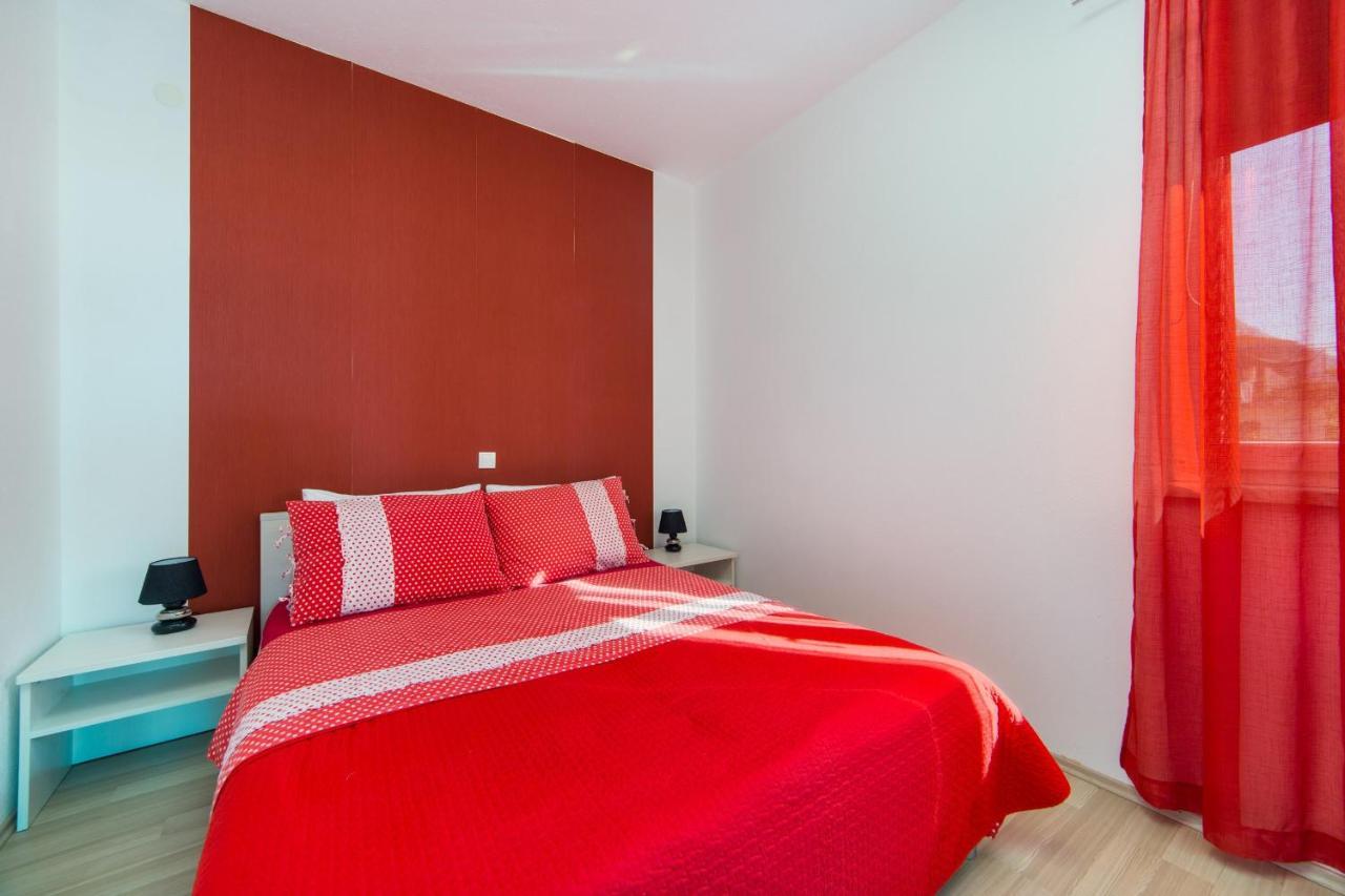 Apartments Color Brist Bagian luar foto